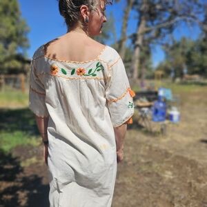 70's hand embroidered vintage linen dress